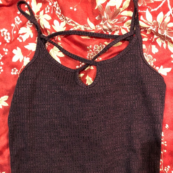 strappy crop top - Picture 3 of 5